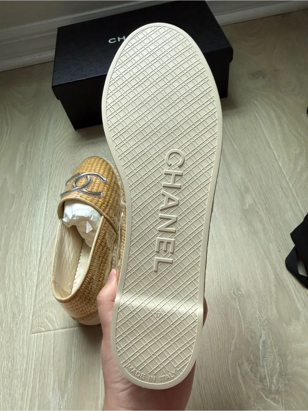 NWT Chanel raffia cc logo espadrilles beige woven straw shoes + box, dust bags